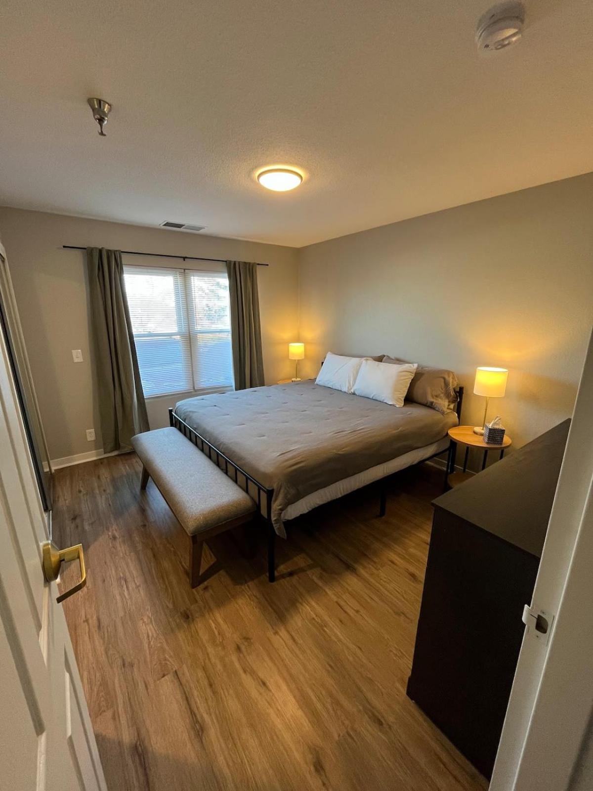 Aksarben 1 Bedroom-Close To I-80 Омаха Екстериор снимка